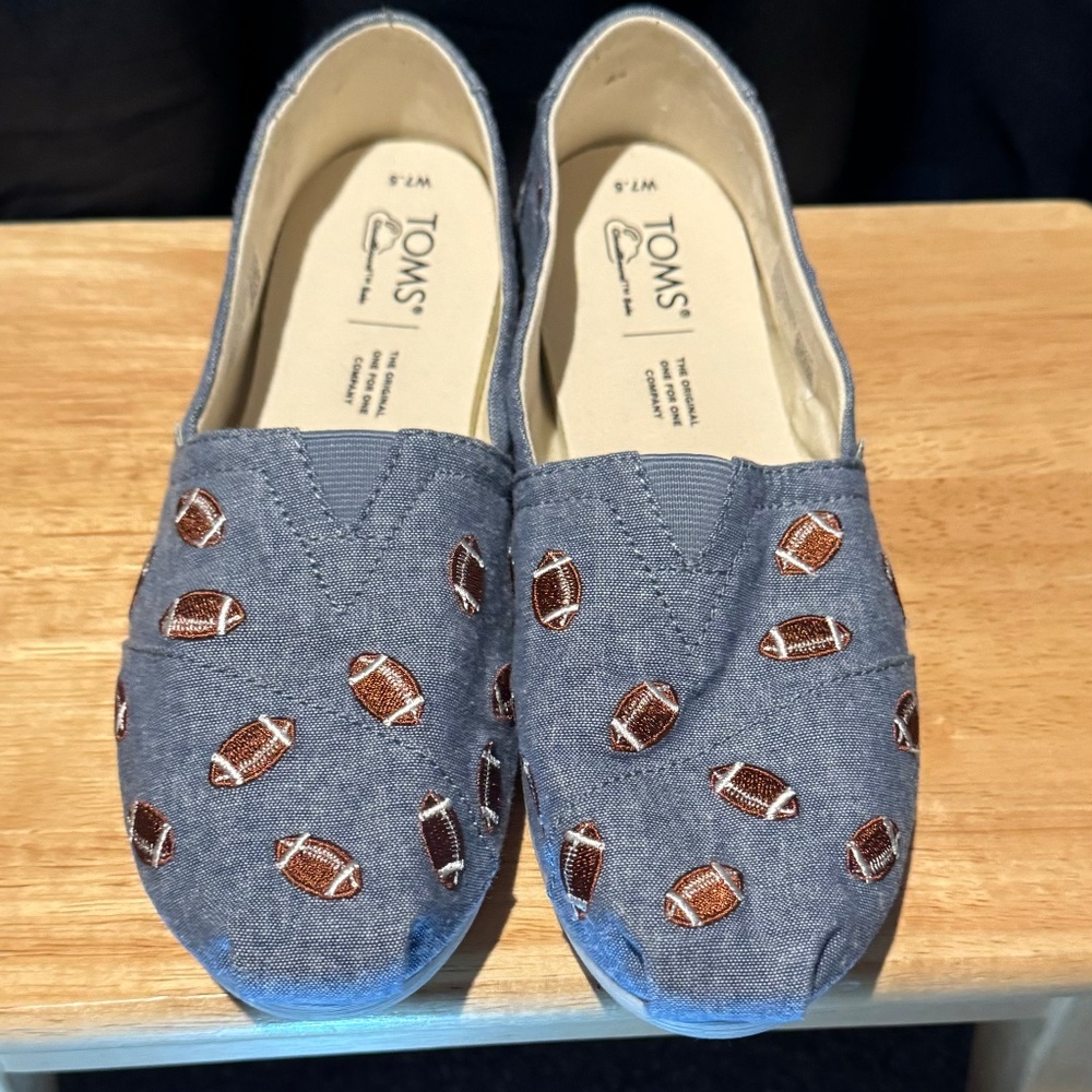 Toms Football shoes